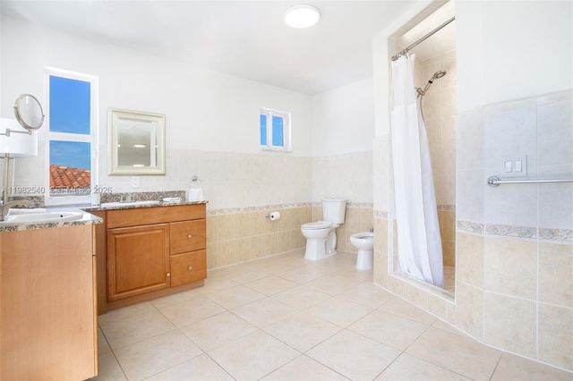 100 SW 26th Road, Miami, FL 33129