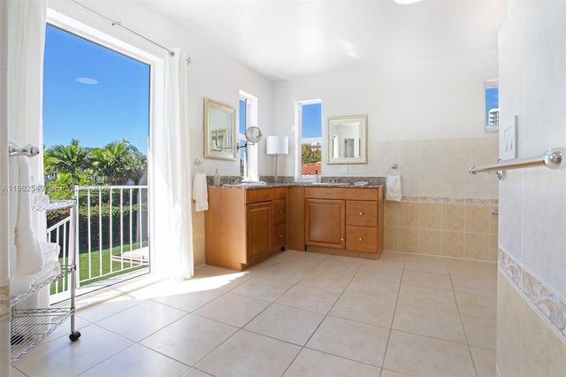 100 SW 26th Road, Miami, FL 33129