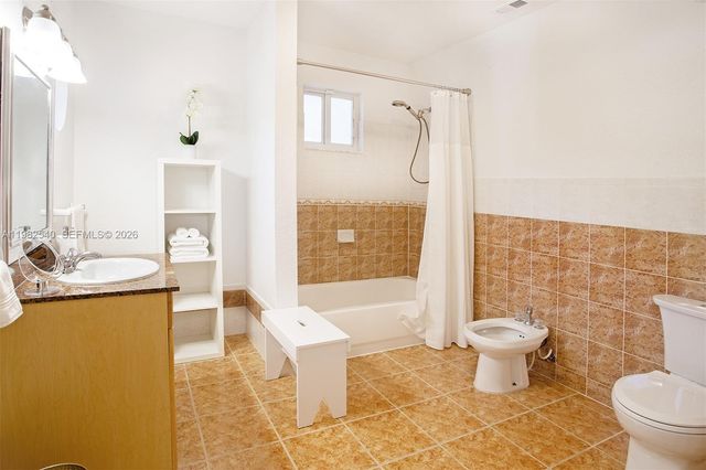 100 SW 26th Road, Miami, FL 33129