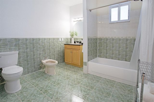 100 SW 26th Road, Miami, FL 33129