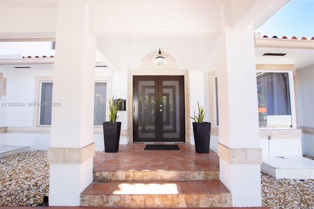 100 SW 26th Road, Miami, FL 33129