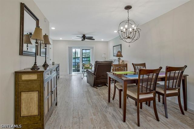 4298 27th CT SW 101, Naples, FL 34116