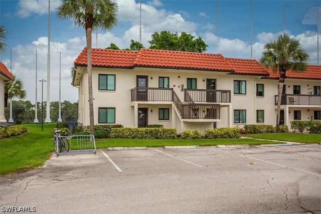 4298 27th CT SW 101, Naples, FL 34116