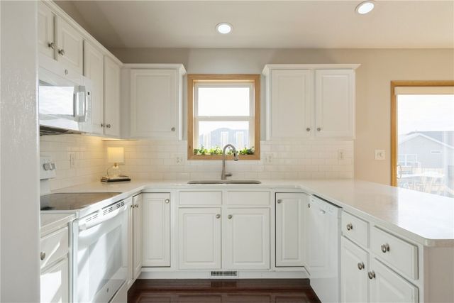 1605 Valentine Drive, Marion, IA 52302