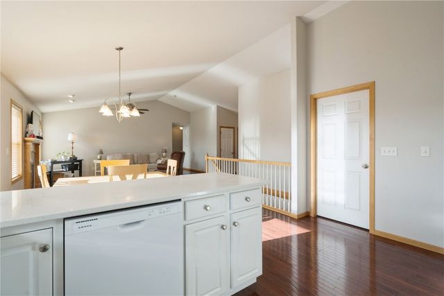 1605 Valentine Drive, Marion, IA 52302