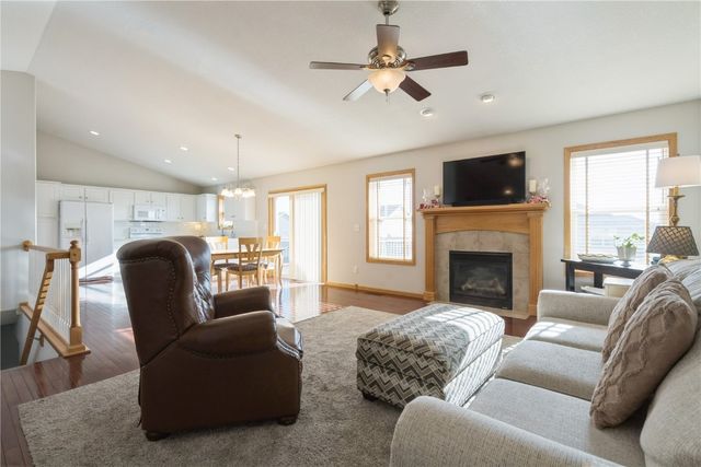 1605 Valentine Drive, Marion, IA 52302