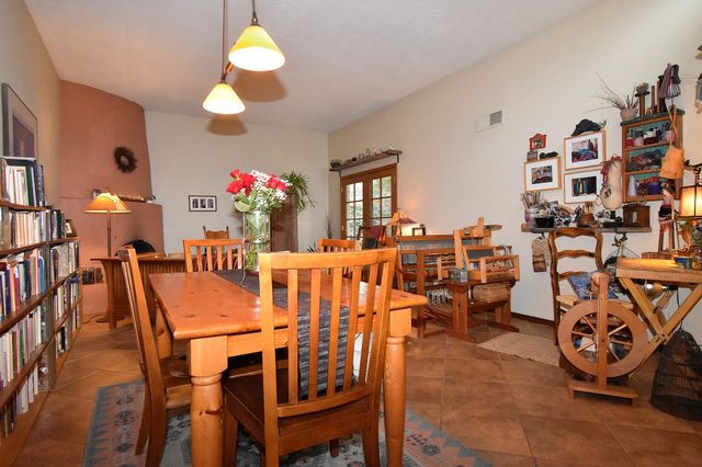 3228 Calle de Molina, Santa Fe, NM 87507