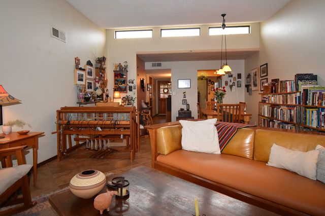 3228 Calle de Molina, Santa Fe, NM 87507