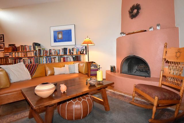 3228 Calle de Molina, Santa Fe, NM 87507