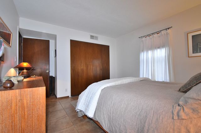 3228 Calle de Molina, Santa Fe, NM 87507