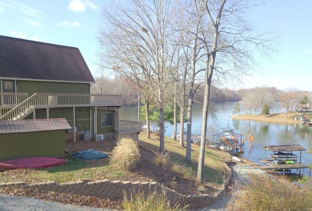 290 Winding WAY, Union Hall, VA 24176