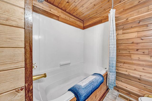 290 Winding WAY, Union Hall, VA 24176