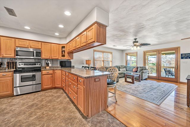 290 Winding WAY, Union Hall, VA 24176