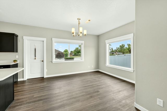 1723 Luxor Lane, Medford, OR 97504