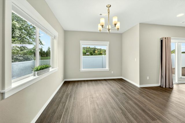 1723 Luxor Lane, Medford, OR 97504