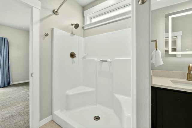 1723 Luxor Lane, Medford, OR 97504