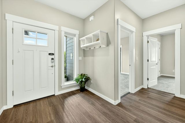 1723 Luxor Lane, Medford, OR 97504