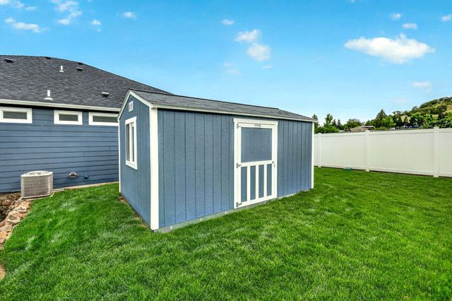 1723 Luxor Lane, Medford, OR 97504