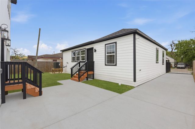 4610 Providence Street A, Houston, TX 77020