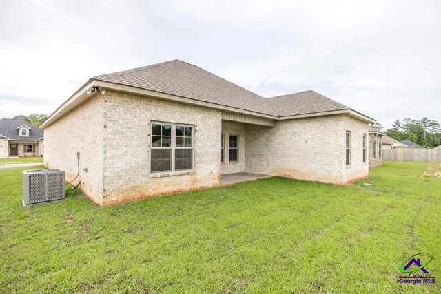 304 Willowbrook Lane, Kathleen, GA 31047