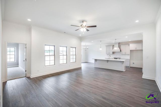 304 Willowbrook Lane, Kathleen, GA 31047