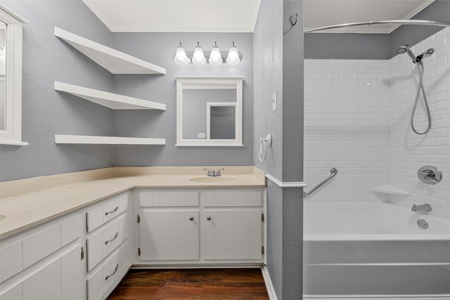 401 Quail Hollow Lane, Woodway, TX 76712