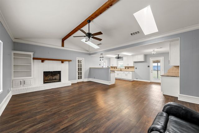 401 Quail Hollow Lane, Woodway, TX 76712