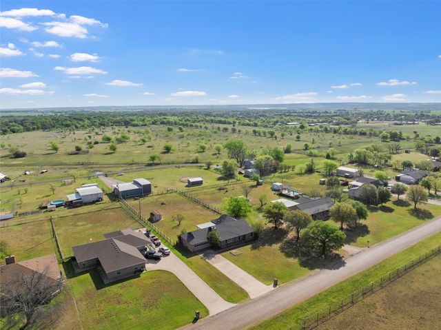 401 Quail Hollow Lane, Woodway, TX 76712