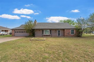 401 Quail Hollow Lane, Woodway, TX 76712