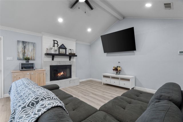7629 Cedarhill Road, Watauga, TX 76148