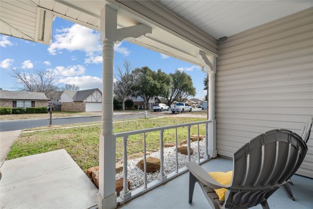 7629 Cedarhill Road, Watauga, TX 76148
