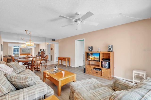 1330 GLEN OAKS DRIVE E 269D, Sarasota, FL 34232