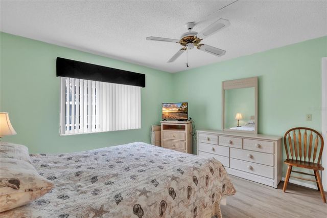 1330 GLEN OAKS DRIVE E 269D, Sarasota, FL 34232