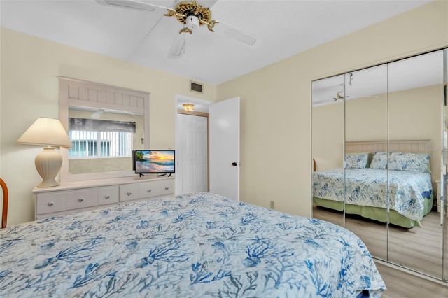 1330 GLEN OAKS DRIVE E 269D, Sarasota, FL 34232