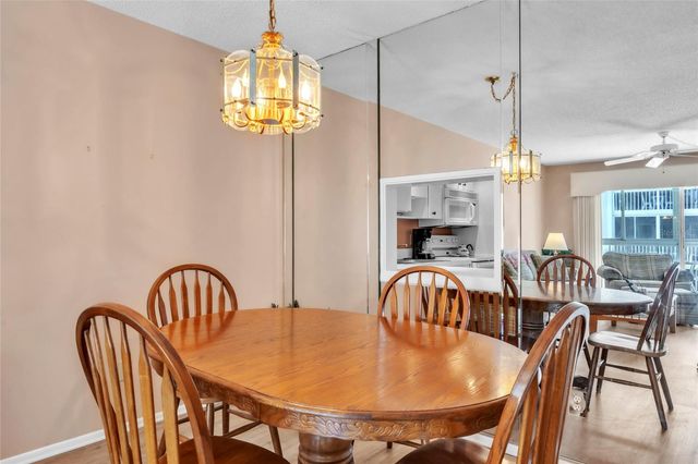 1330 GLEN OAKS DRIVE E 269D, Sarasota, FL 34232