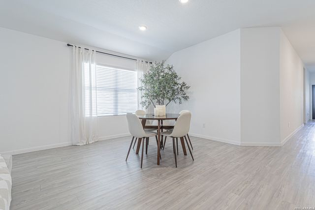 10626 Erinita, Converse, TX 78109