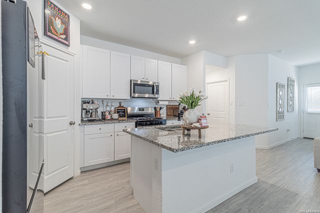 10626 Erinita, Converse, TX 78109