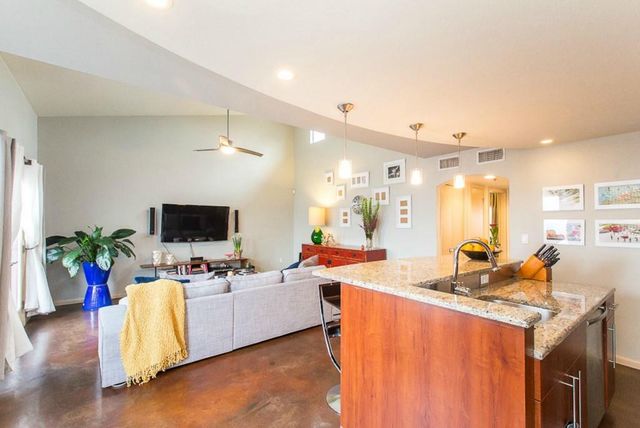 41 Waller ST 308, Austin, TX 78702