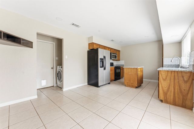 1516 Circle Lane, Bedford, TX 76022