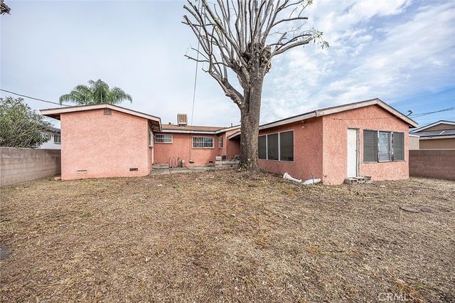 285 E Carter, Rialto, CA 92376