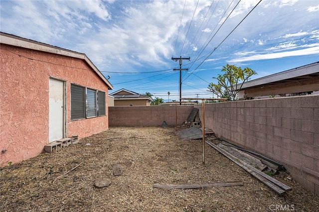 285 E Carter, Rialto, CA 92376