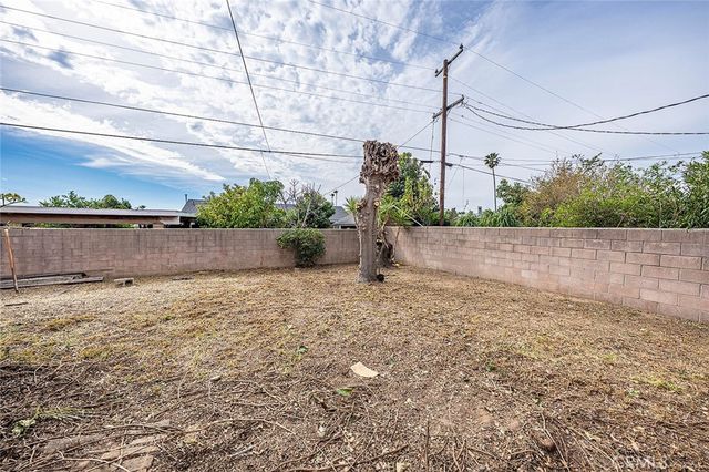 285 E Carter, Rialto, CA 92376