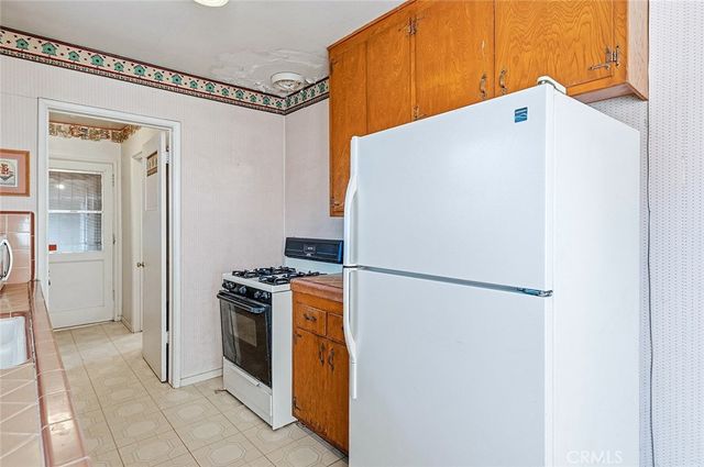 285 E Carter, Rialto, CA 92376