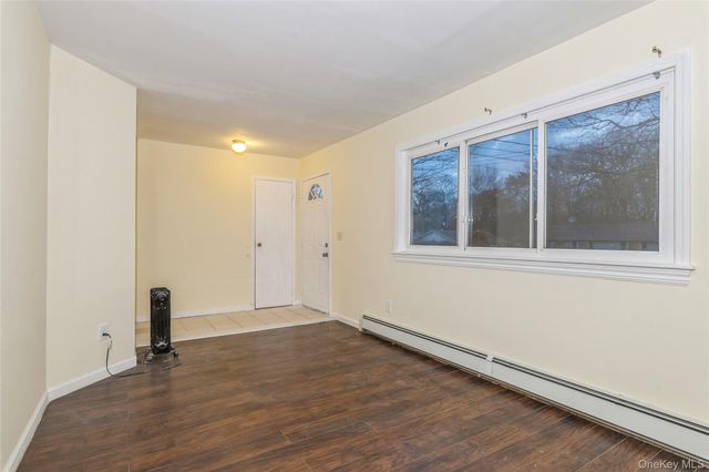 86 Stuyvesant Avenue, Mastic, NY 11950