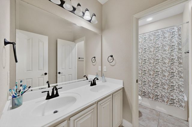 832 Monticello Drive, Burleson, TX 76028