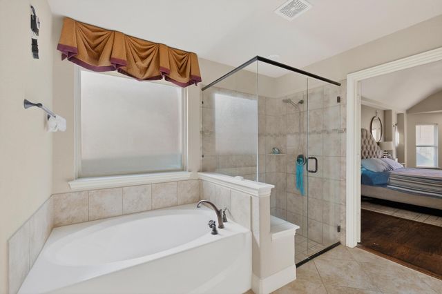 832 Monticello Drive, Burleson, TX 76028