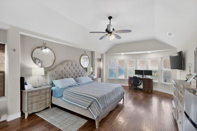 832 Monticello Drive, Burleson, TX 76028