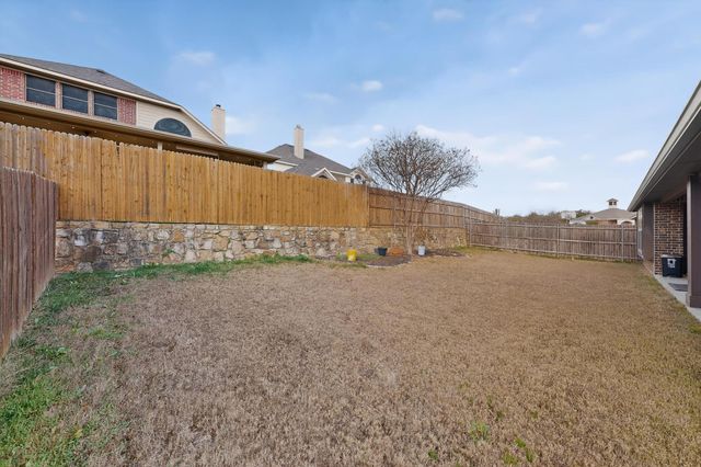 832 Monticello Drive, Burleson, TX 76028