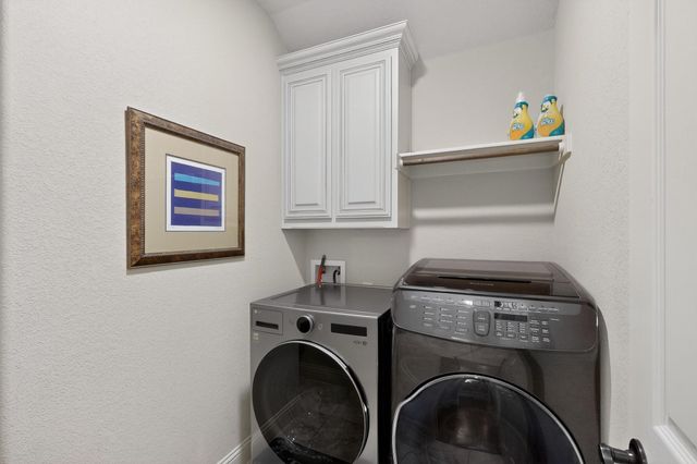 832 Monticello Drive, Burleson, TX 76028