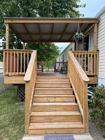 207 Melinda Lane, Florence, KY 41042